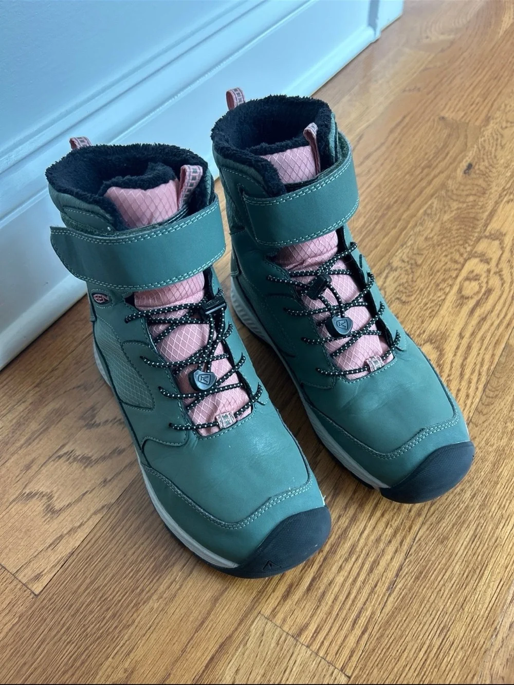 Keen boots girls size 3